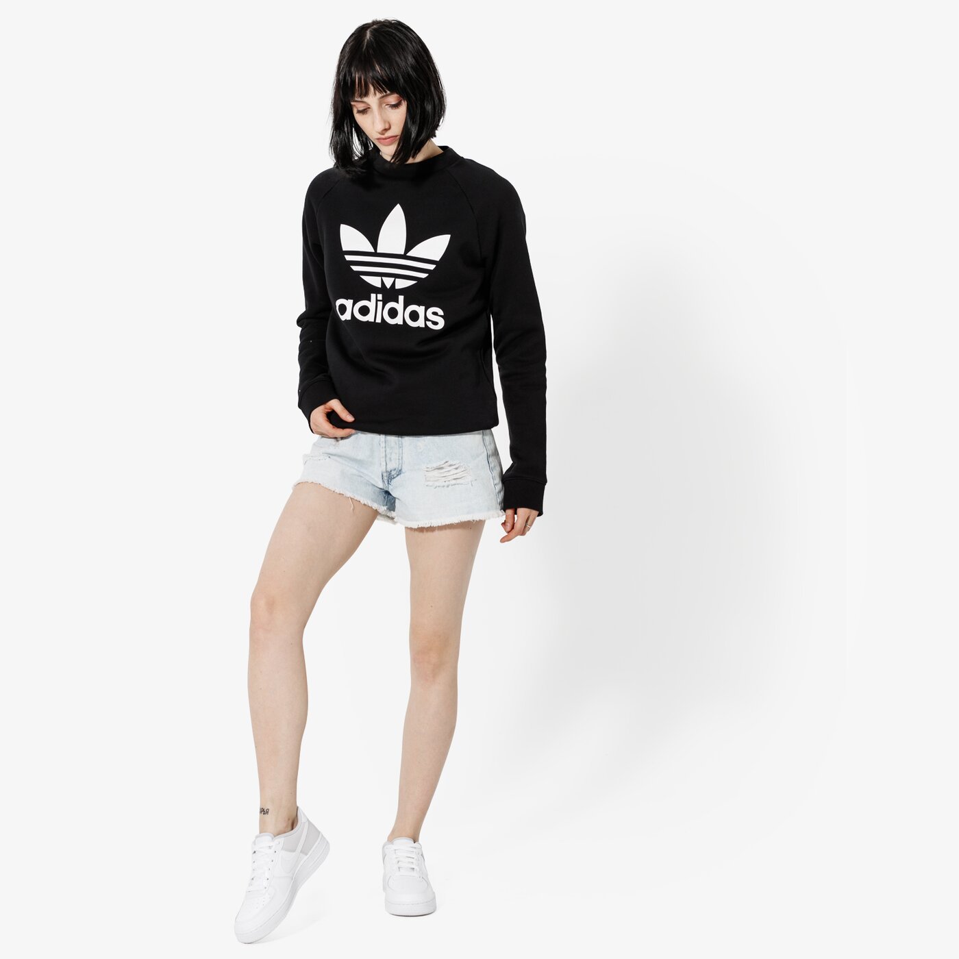 Дамски суичър ADIDAS СУИТЧЪР TRF CREW SWEAT ADICOLOR dv2612 цвят черен