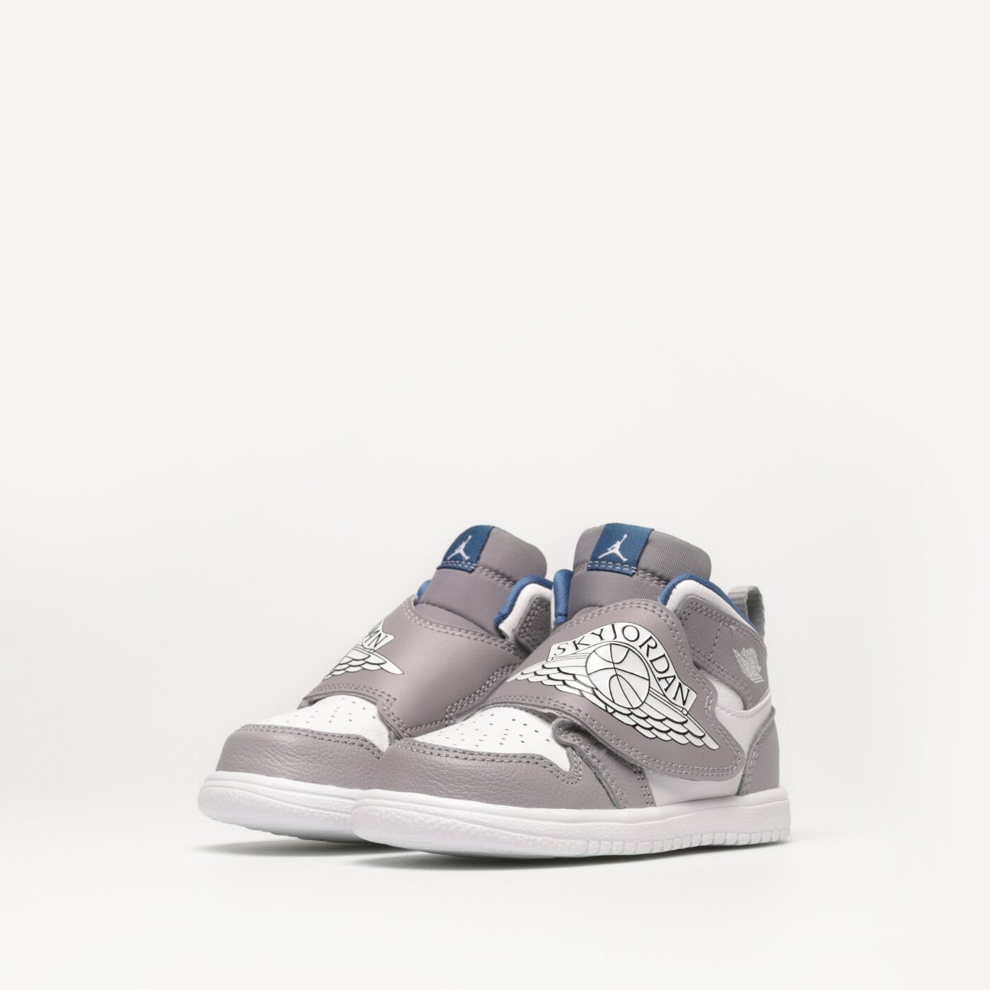 Детски маратонки SKY JORDAN 1  bq7196-014 цвят сив