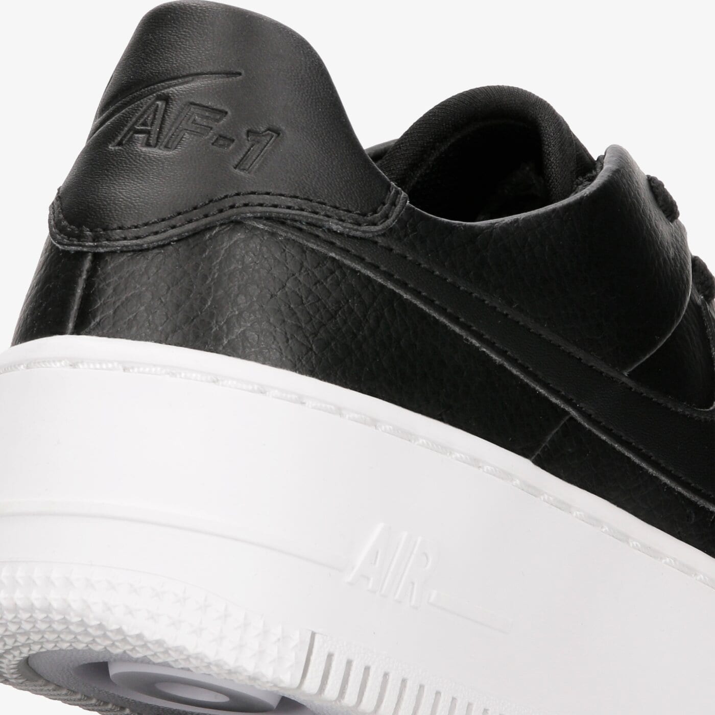 Дамски маратонки NIKE W AF1 SAGE LCE XX ar5339-002 цвят черен