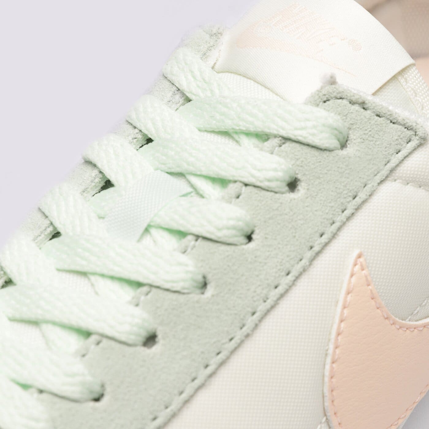 Дамски маратонки NIKE DAYBREAK ck2351-107 цвят многоцветен