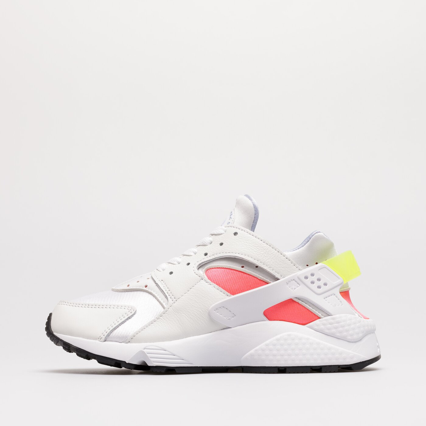 Дамски маратонки NIKE AIR HUARACHE  dh4439-106 цвят бял