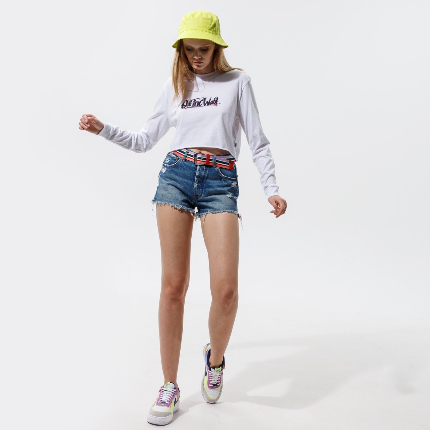 Дамска тениска VANS ТЕНИСКА OCCASION L/S CROP vn0a54vgwht1 цвят бял