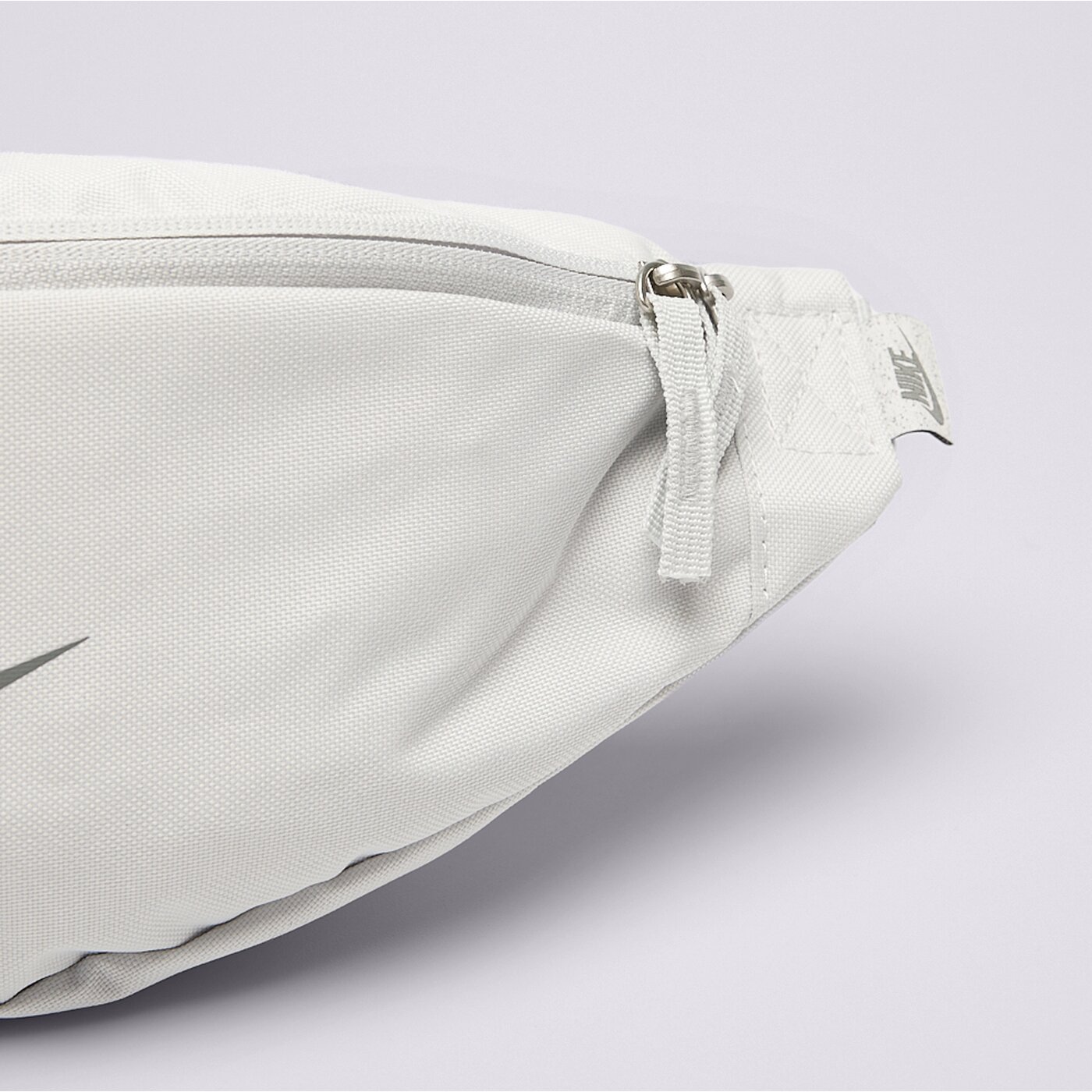 Дамска чанта за кръст NIKE ЧАНТА NK HERITAGE WAISTPACK db0490-025 цвят сив