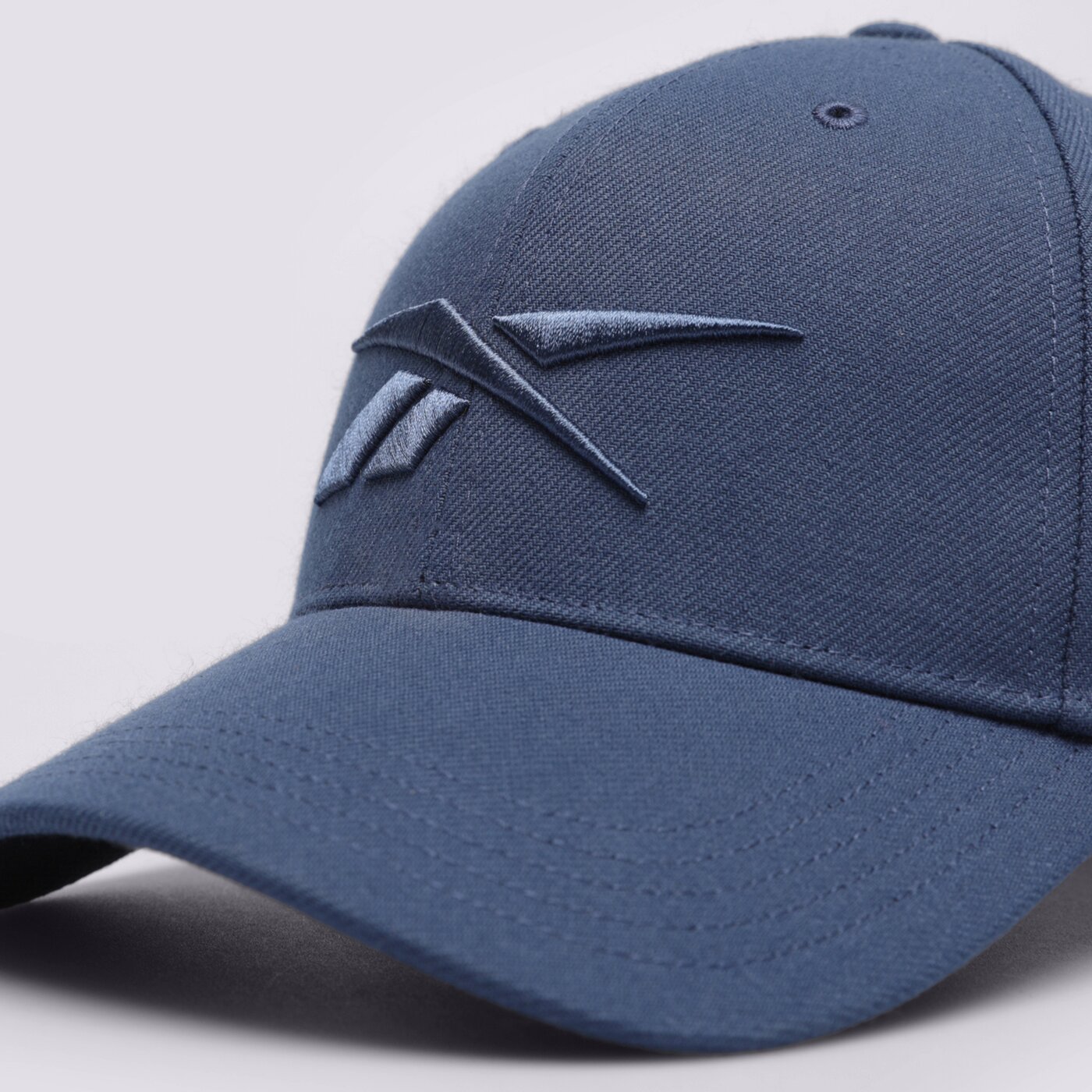 Мъжка шапка с козирка REEBOK ШАПКА UBF BASEB CAP he2381 цвят син