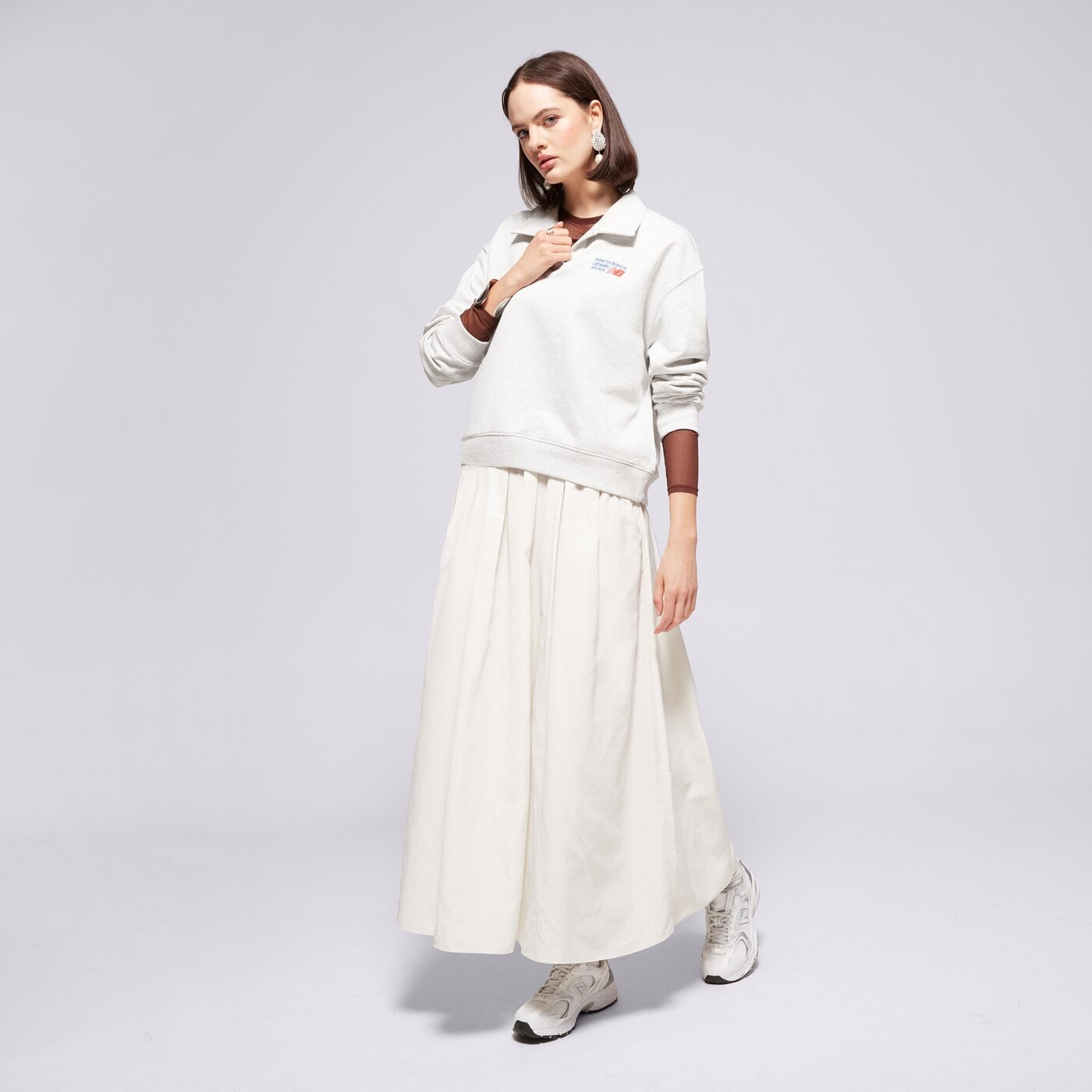 Дамски суичър NEW BALANCE СУИТЧЪР FRENCH TERRY ТЕНИСКА ТИП ПОЛО wt51513ahh цвят сив