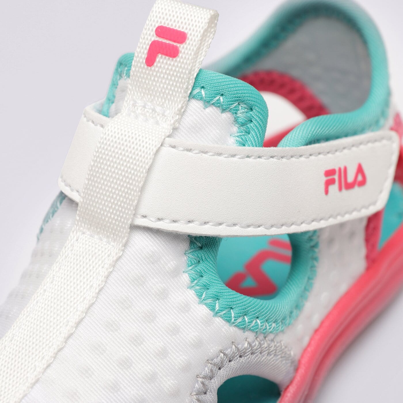 Детски чехли и сандали FILA AQUA KD 3sm01943-149 цвят бял
