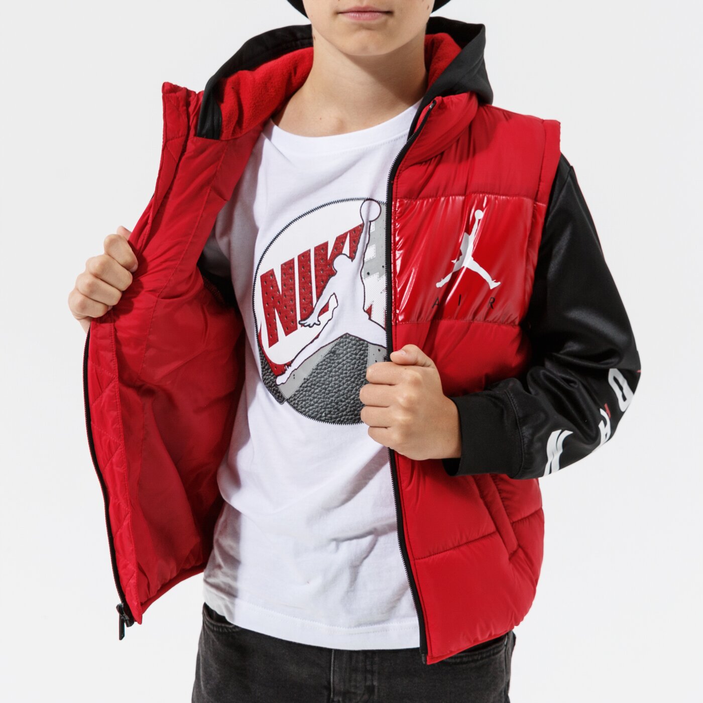 Детска преходно яке JORDAN ЯКЕ JORDAN 2 FER JACKET BOY 95a625-r78 цвят червен