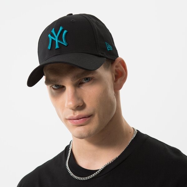 Мъжка шапка с козирка NEW ERA ШАПКА LE 940 NYY BLK NEW YORK YANKEES BLKAQA 60284857 цвят черен