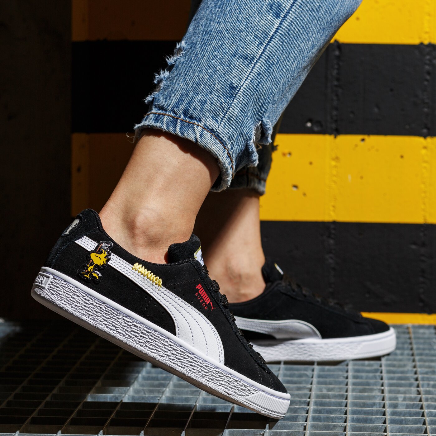 Детски маратонки PUMA PEANUTS SUEDE CLASSIC XXI JR 38093301 цвят черен