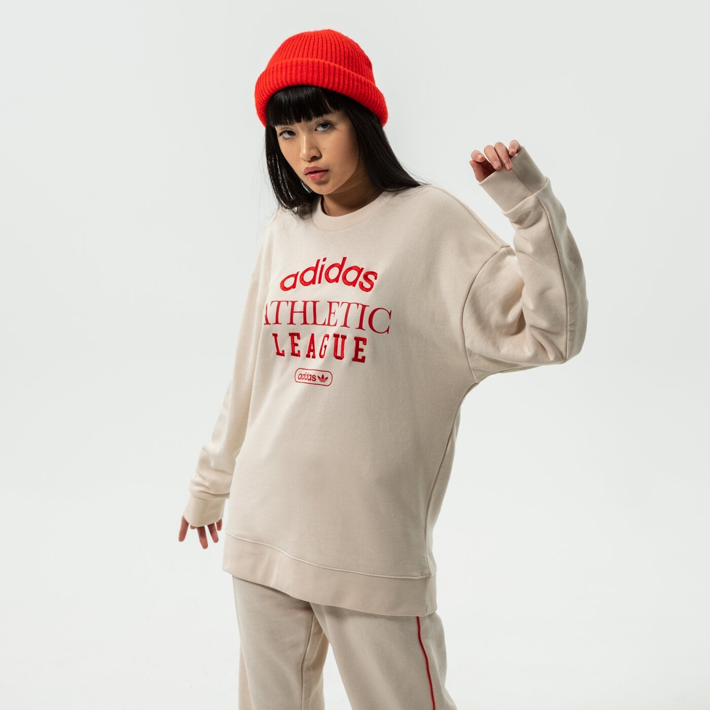 Дамски суичър ADIDAS СУИТЧЪР CREW hl0048 цвят бежов