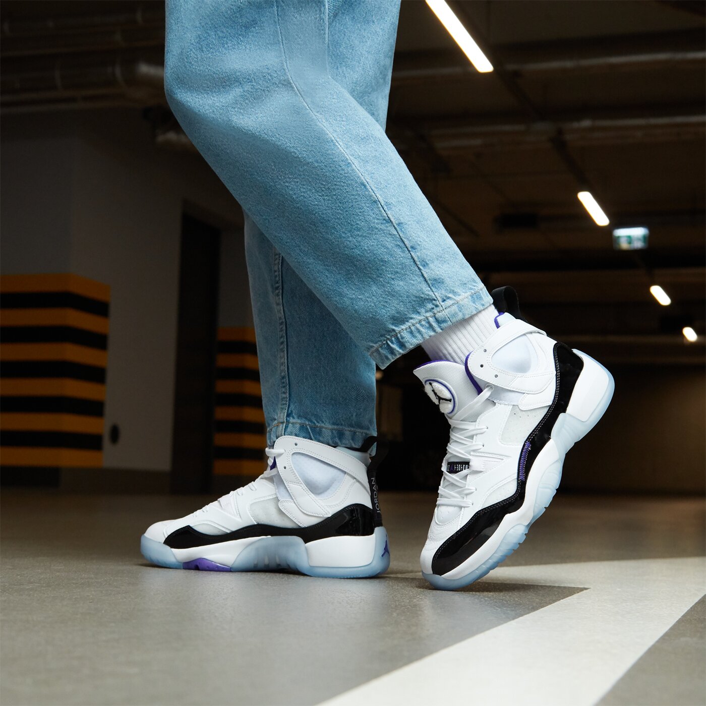 Мъжки маратонки JORDAN JUMPMAN TWO TREY  do1925-100 цвят бял