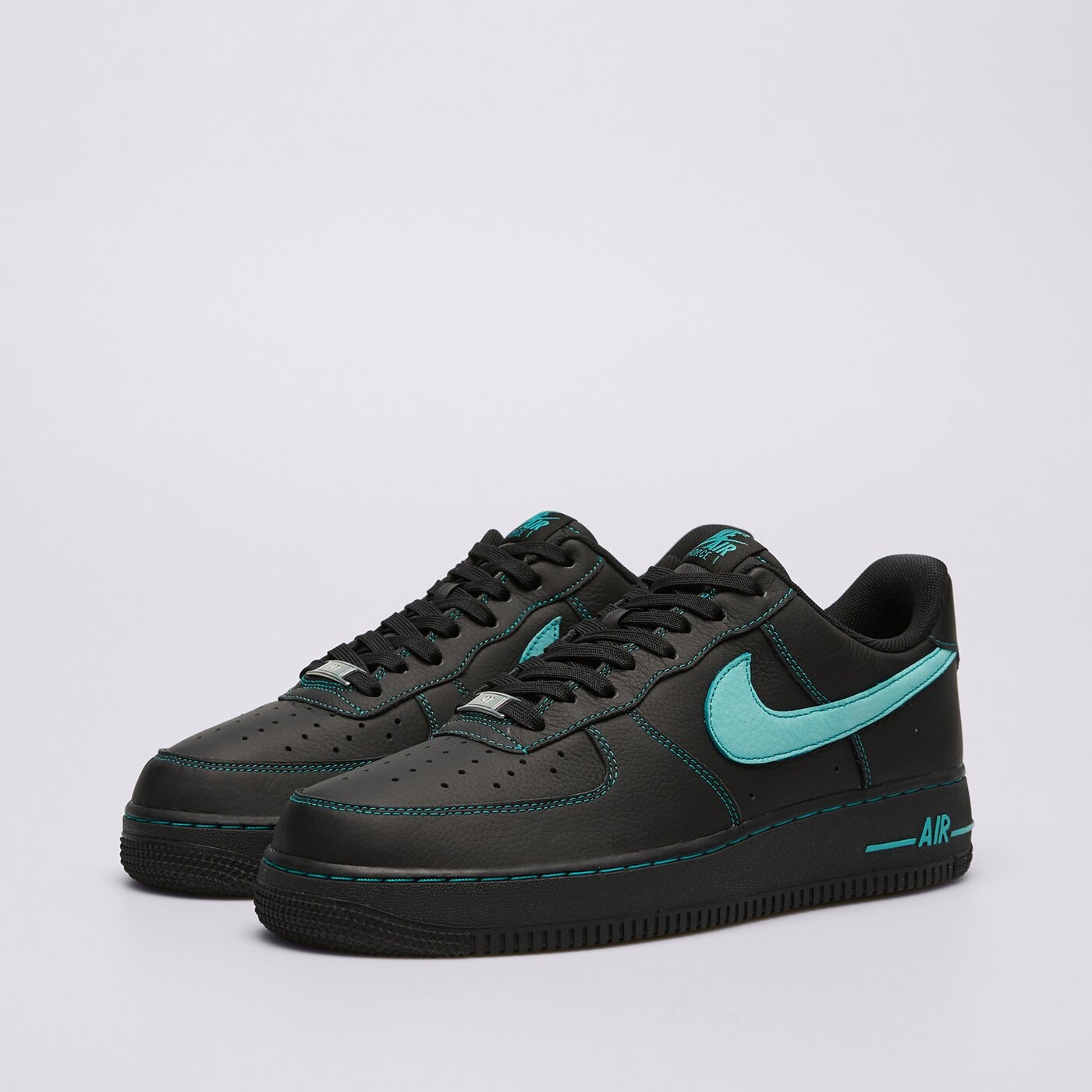 Мъжки маратонки NIKE AIR FORCE 1 '07 LV8 hq2037-002 цвят черен