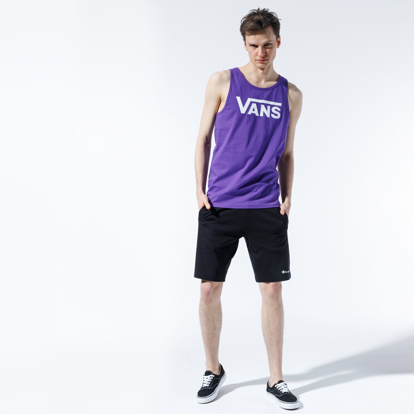 Мъжка тениска VANS ПОТНИК VANS CLASSIC ПОТНИК vn000y8vymm1 цвят виолетов