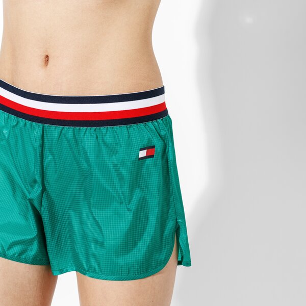 Дамски къси панталони TOMMY SPORT ШОРТИ WOVEN s10s100142302 цвят зелен