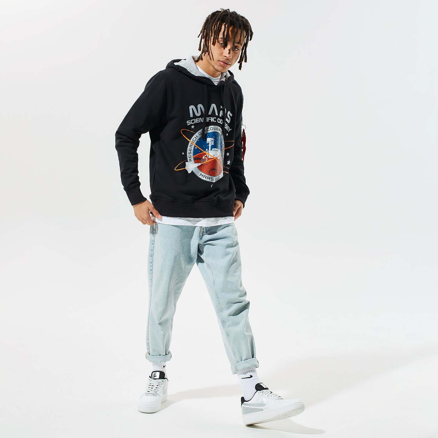 Мъжки суичър ALPHA INDUSTRIES СУИТЧЪР С КАЧУЛКА MISSION TO MARS HOODY 12633003 цвят черен