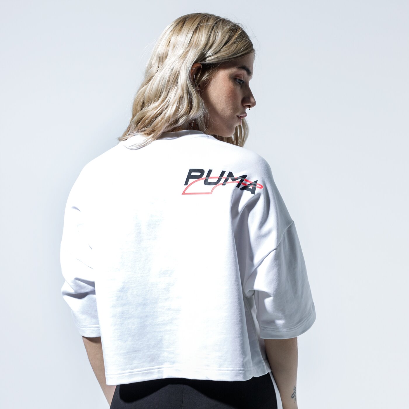 Дамска тениска PUMA ТЕНИСКА EVIDE FORM STRIPE CROP TEE 59629802 цвят бял