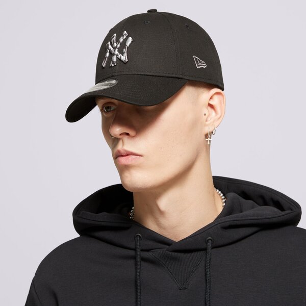 Мъжка шапка с козирка NEW ERA ШАПКА SEAS INFILL 940 NYY NEW YORK YANKEES BLKGRA 60565121 цвят черен