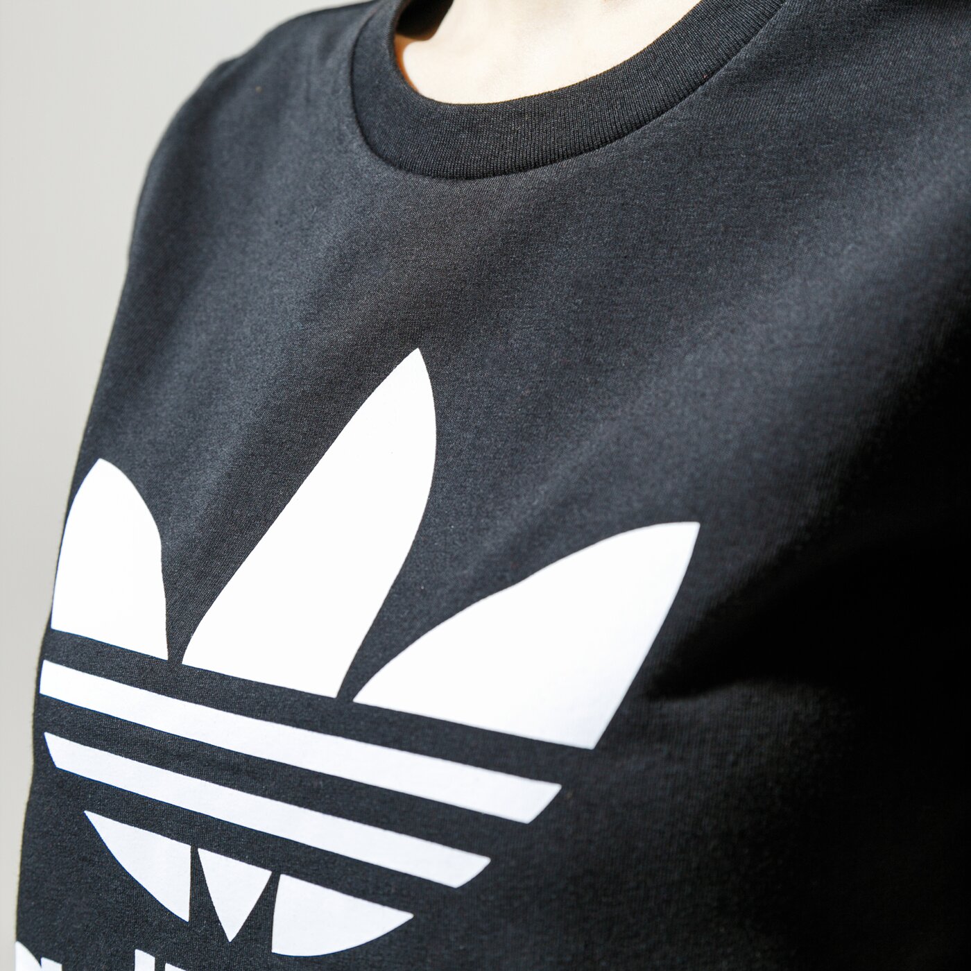 Дамска тениска ADIDAS ТЕНИСКА TREFOIL TEE fm3311 цвят черен