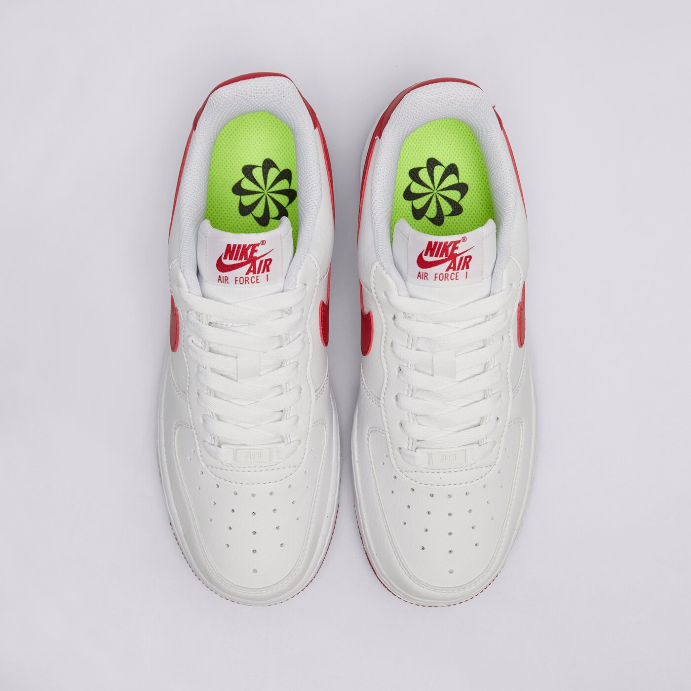 Дамски маратонки NIKE AIR FORCE 1 '07 SE dv3808-105 цвят бял