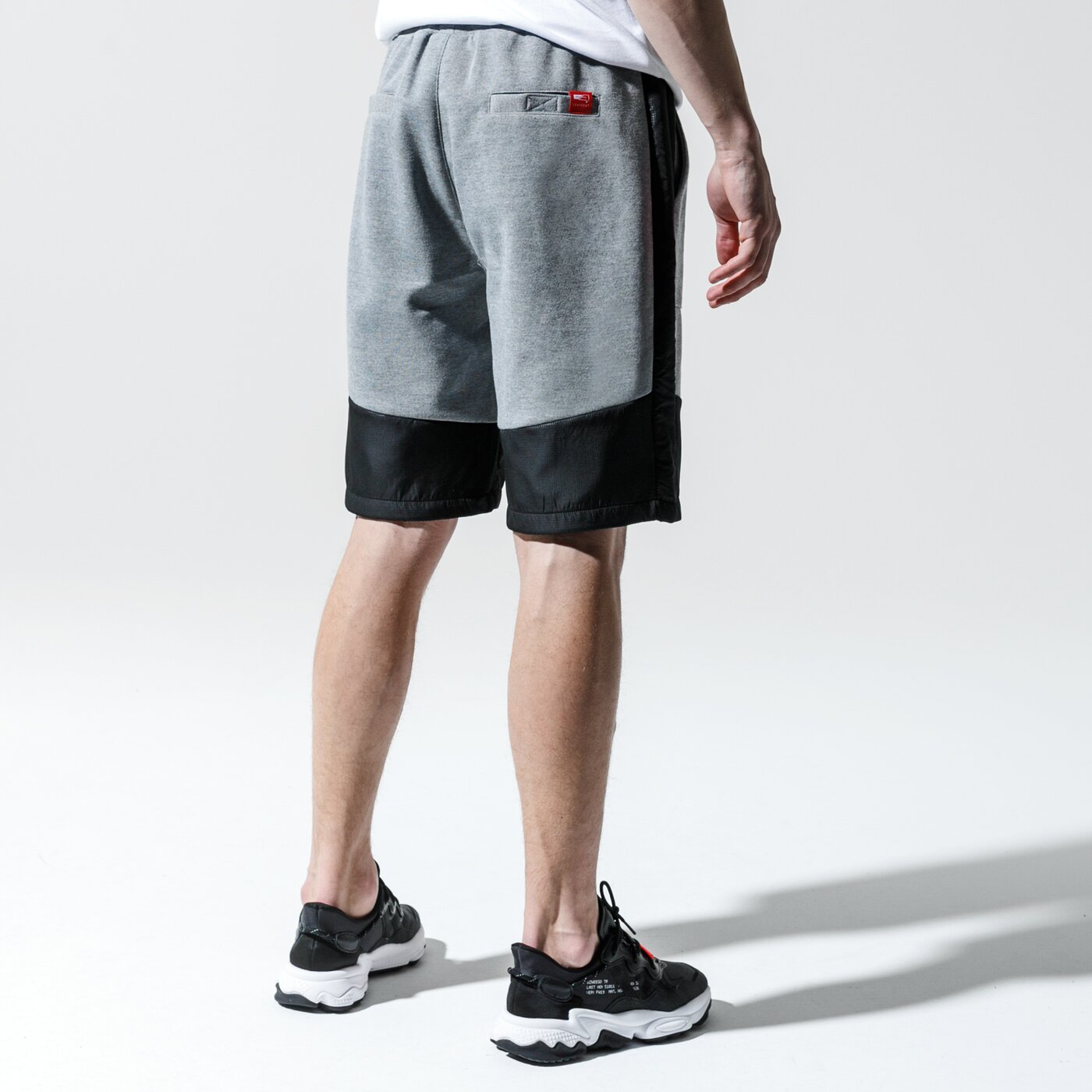 Мъжки къси панталони CONFRONT ШОРТИ DAVOS cf120szm30001 цвят сив