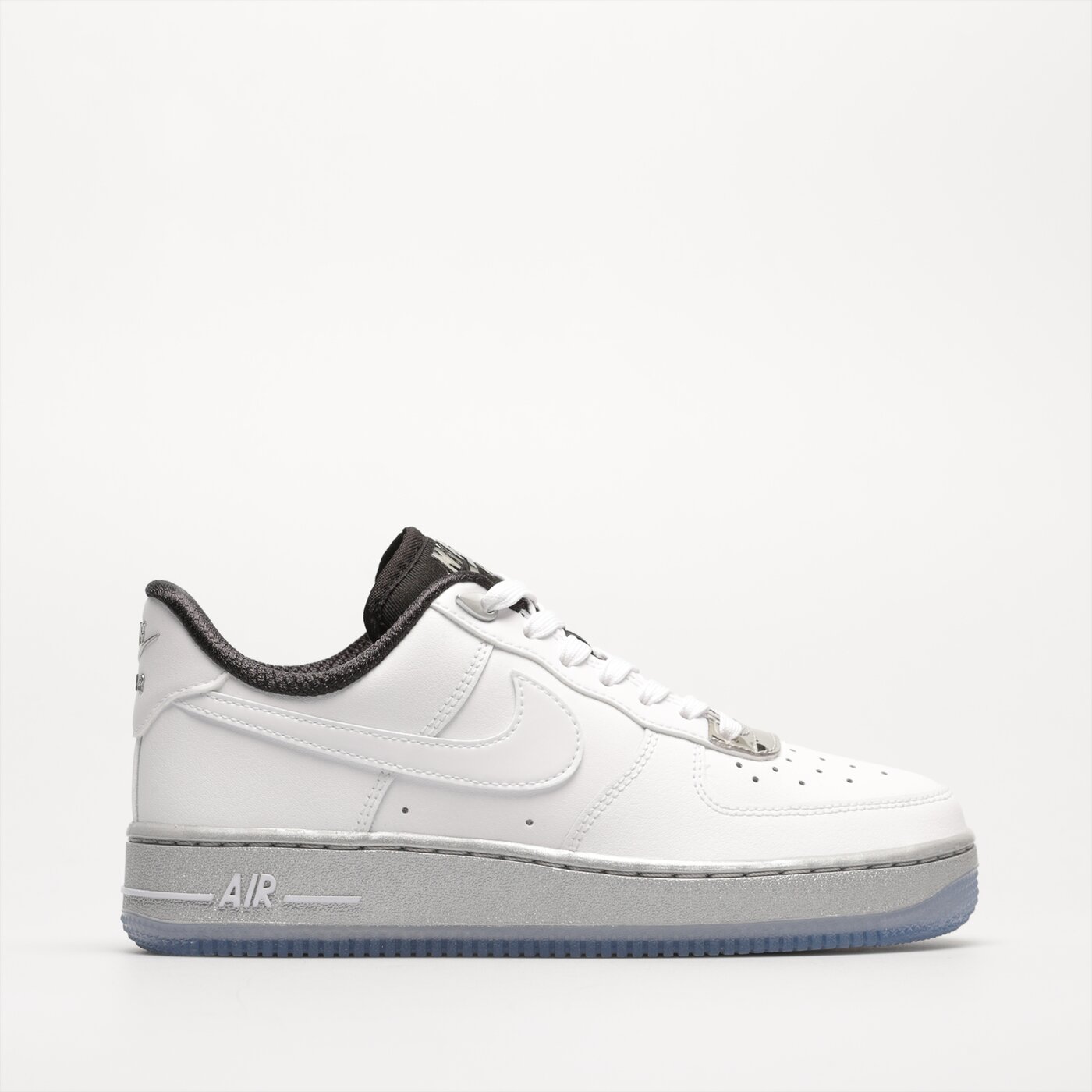 Дамски маратонки NIKE WMNS AIR FORCE 1 '07 SE dx6764-100 цвят бял