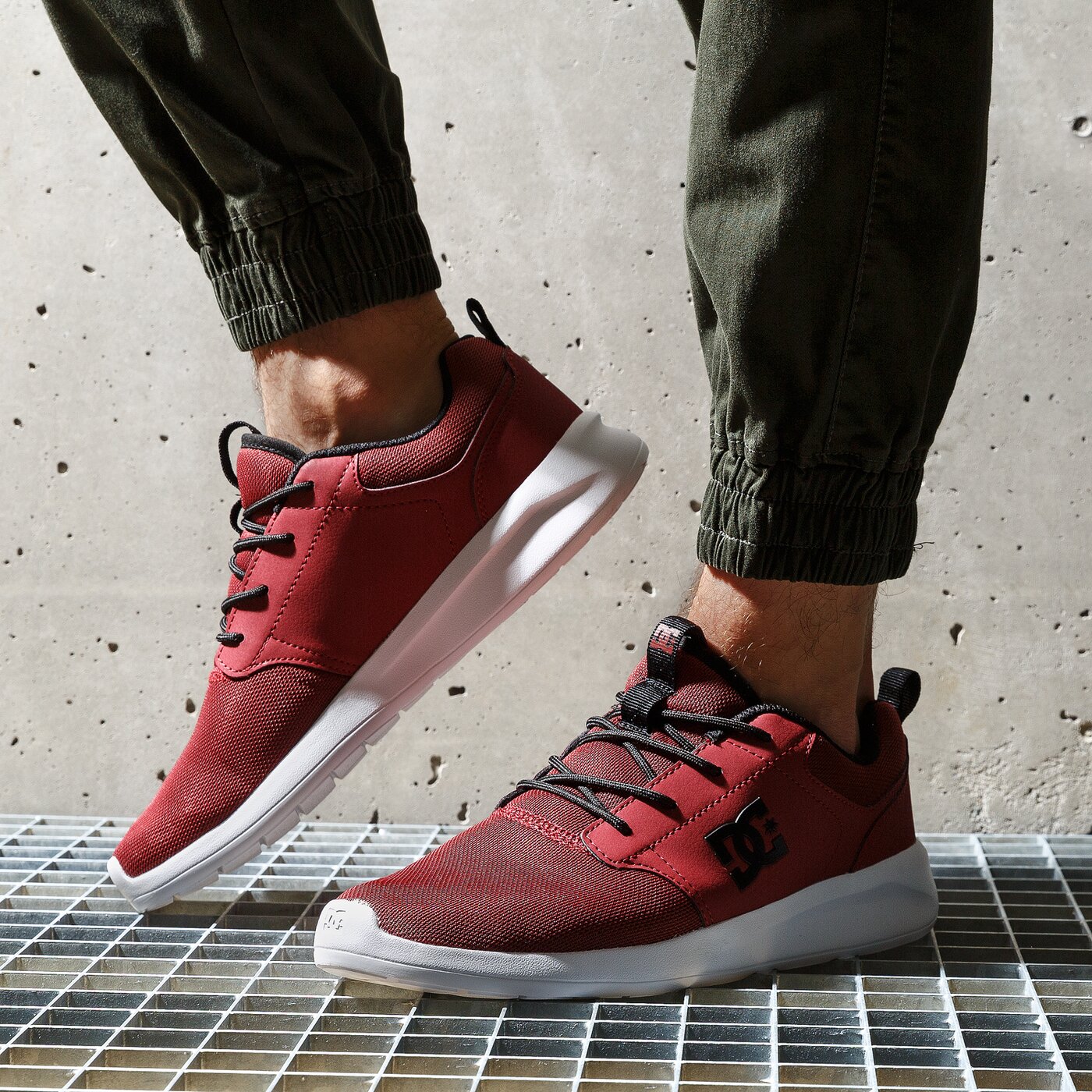 Мъжки маратонки DC MIDWAY SN adys700096bur цвят бордо