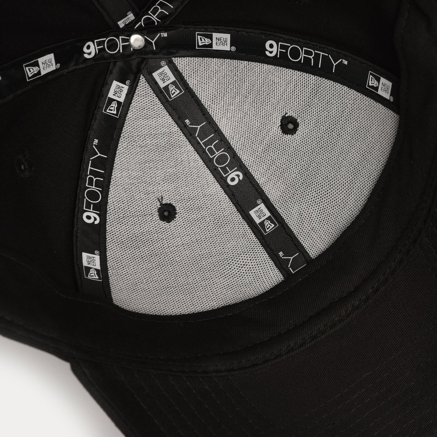 Мъжка шапка с козирка NEW ERA ШАПКА NEON OUTLINE 940 NYY NEW YORK YANKEES 60358122 цвят черен