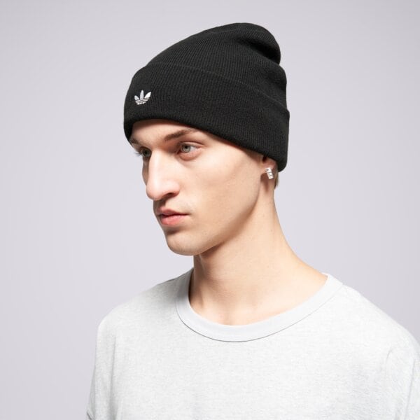 Дамска зимна шапка ADIDAS ШАПКА ADICOLOR CUFF B jw7998 цвят черен