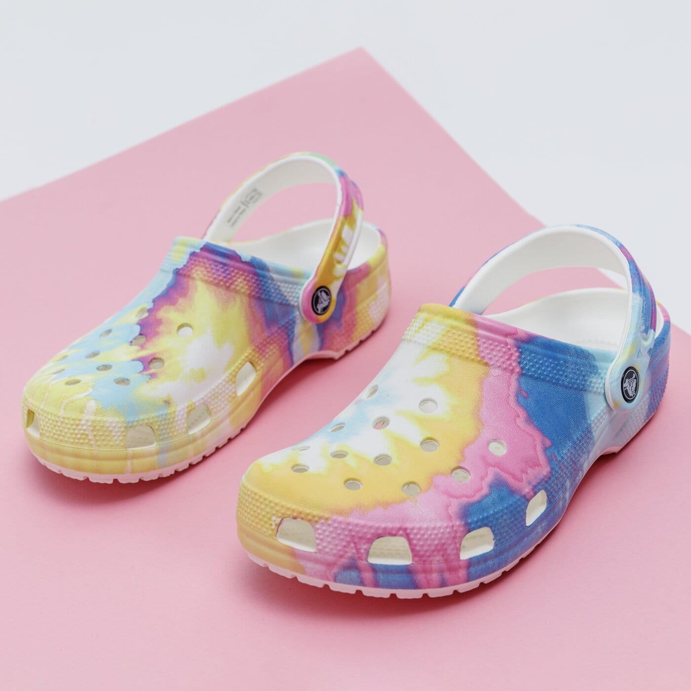 Дамски чехли и сандали CROCS CLASSIC TIE DYE 205453-94s цвят многоцветен
