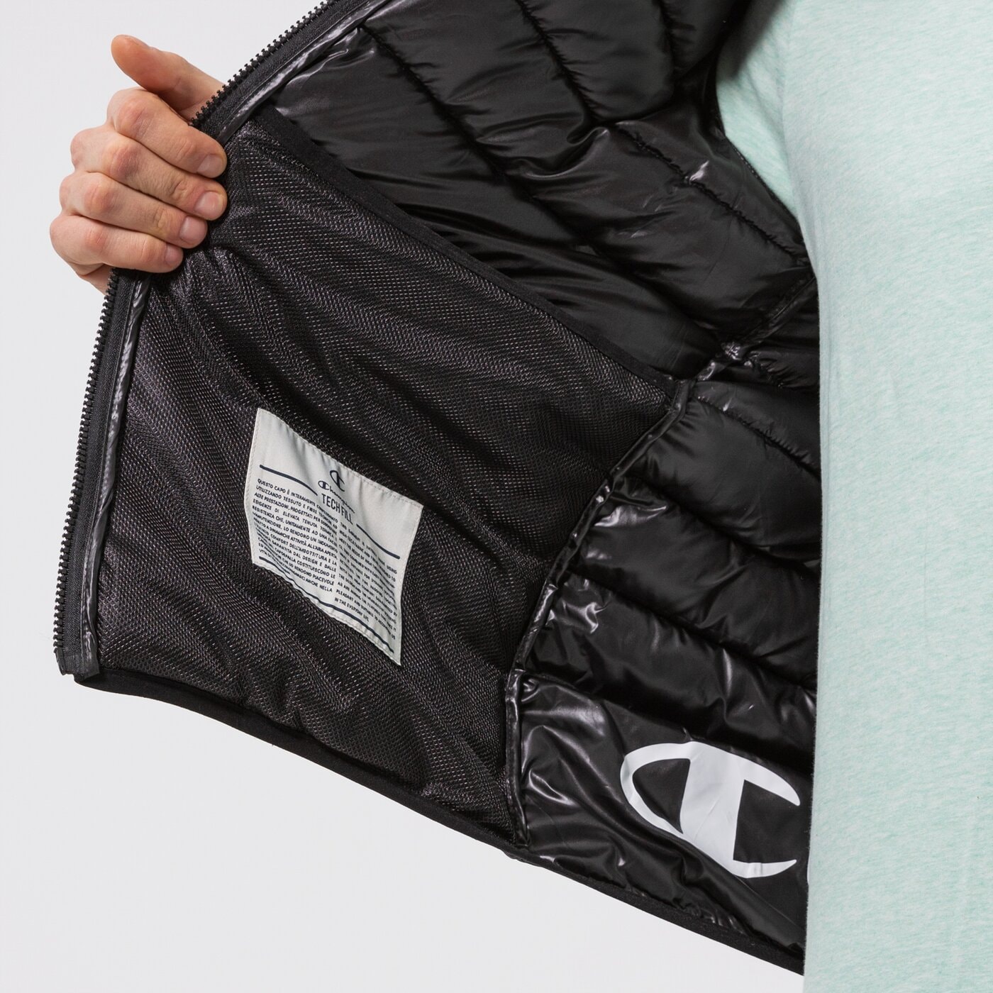 Мъжко зимно яке CHAMPION ЯКЕ ЗИМНО HOODED JACKET 216647kk001 цвят черен