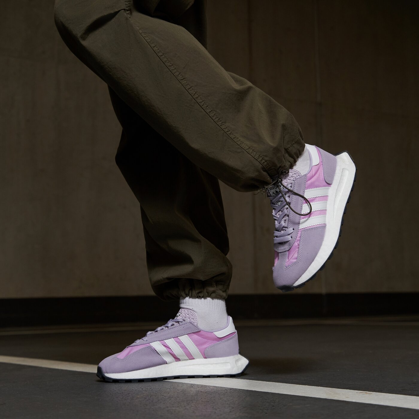 Детски маратонки ADIDAS RETROPY E5 J hq1531 цвят виолетов