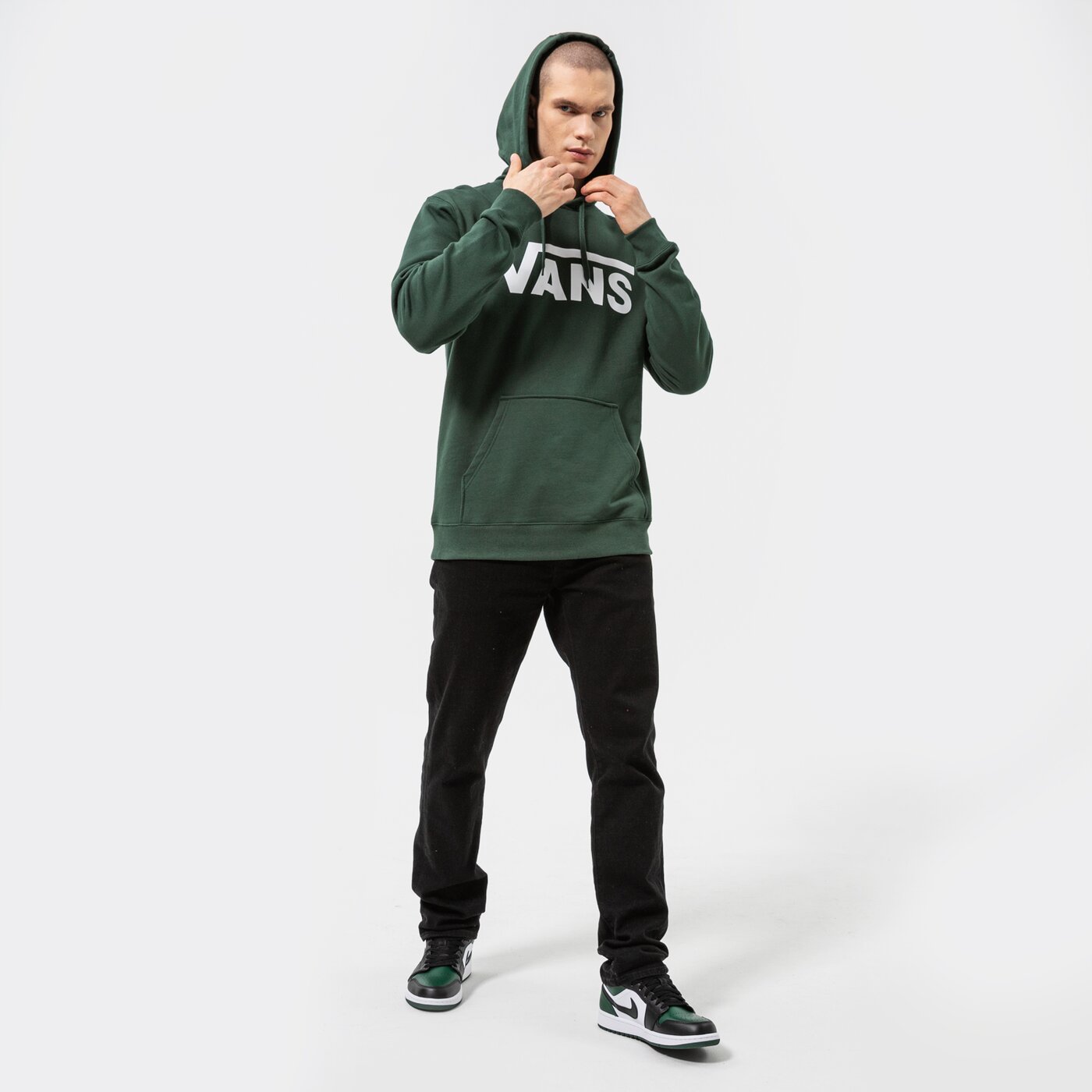 Мъжки суичър VANS СУИТЧЪР С КАЧУЛКА MN   VANS CLASSIC PO HOODIE II vn0a456b4cl цвят зелен