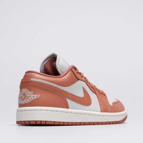 Дамски маратонки WMNS AIR JORDAN 1 LOW dc0774-080 цвят розов