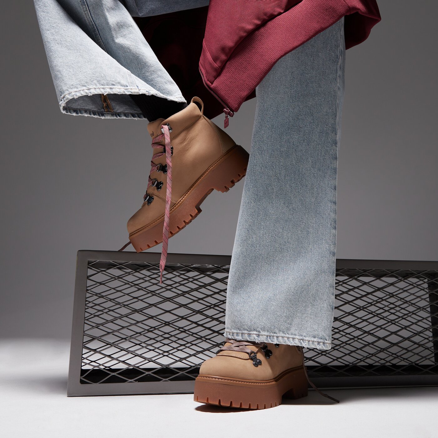 Дамски кежуал TIMBERLAND STONE STREET MID tb0a27vjen31 цвят бежов