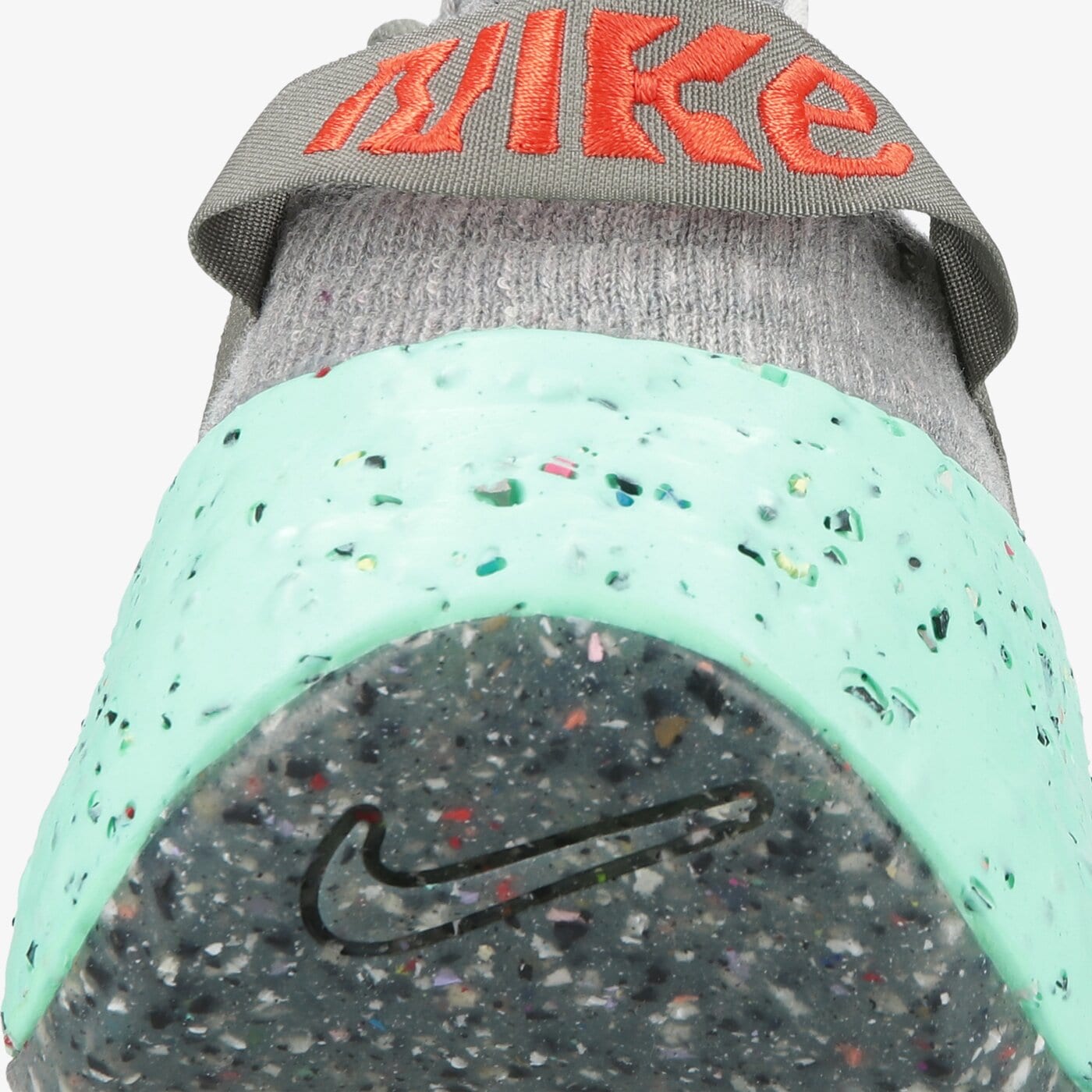 Мъжки маратонки NIKE SPACE HIPPIE 04 cz6398-020 цвят кафяв