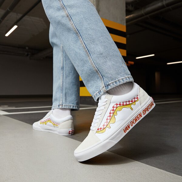 Мъжки маратонки VANS UA OLD SKOOL vn0a5krsw001 цвят бял