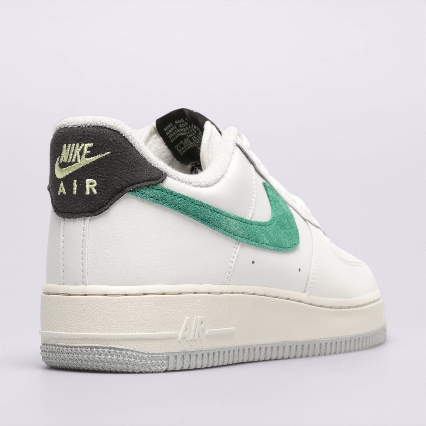 Мъжки маратонки NIKE AIR FORCE 1 '07 TPA dr8593-100 цвят бял