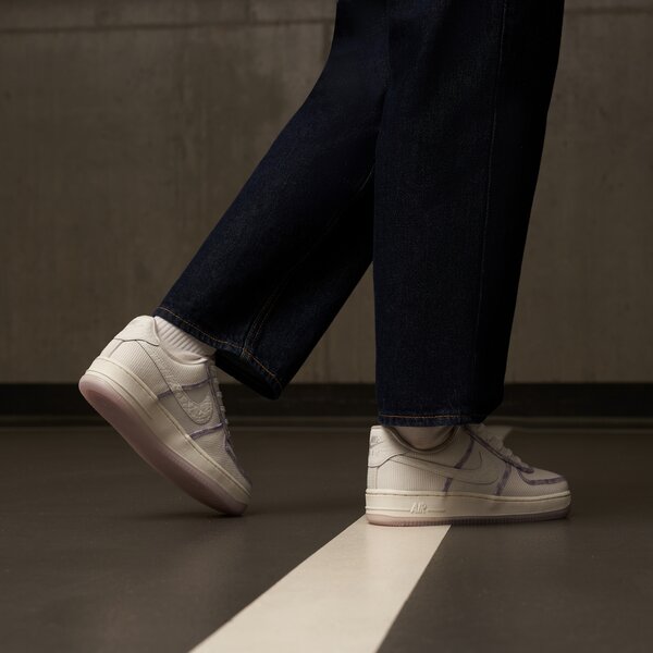 Дамски маратонки NIKE WMNS AIR FORCE 1 LOW dv6136-100 цвят бял