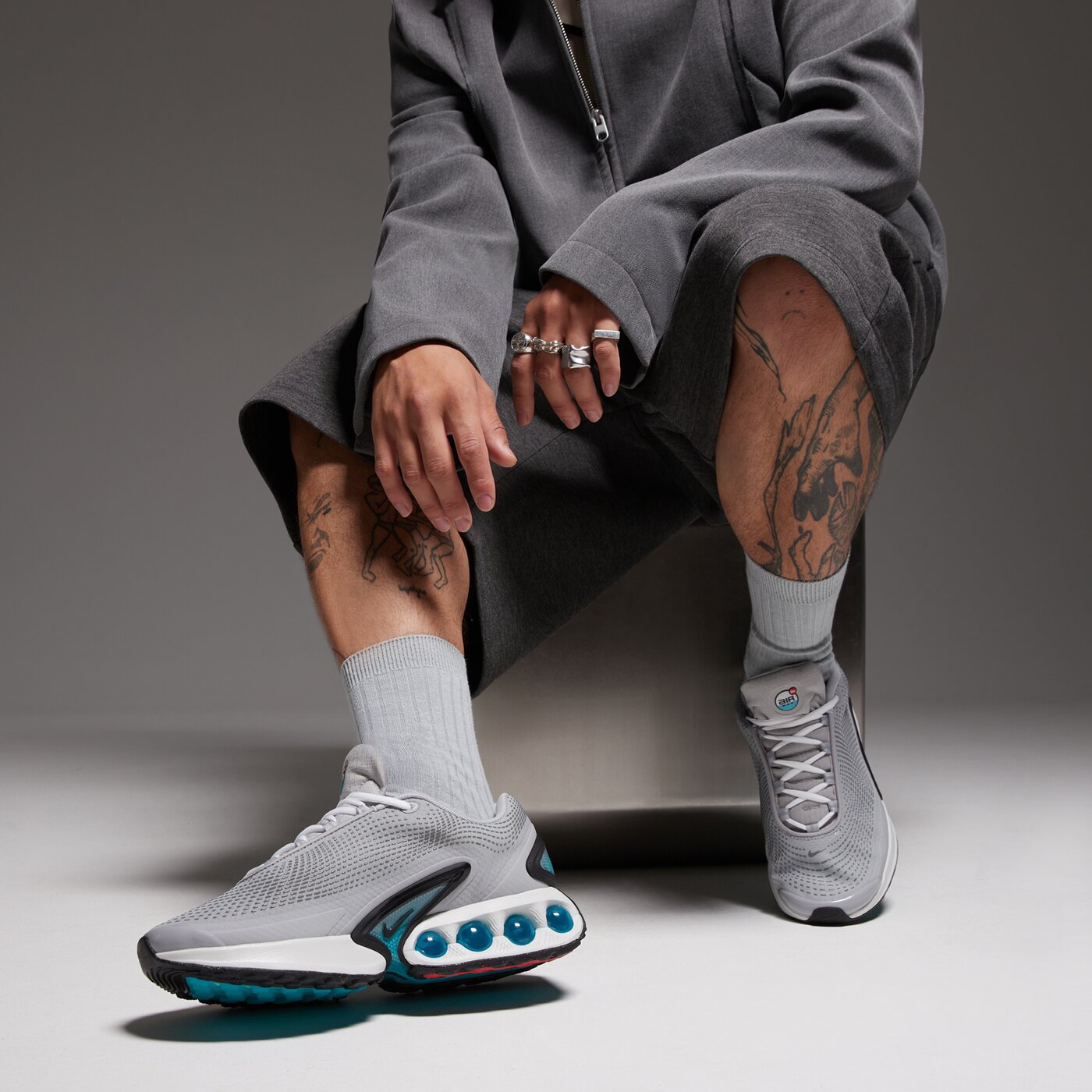 Мъжки маратонки NIKE AIR MAX DN dv3337-022 цвят сив