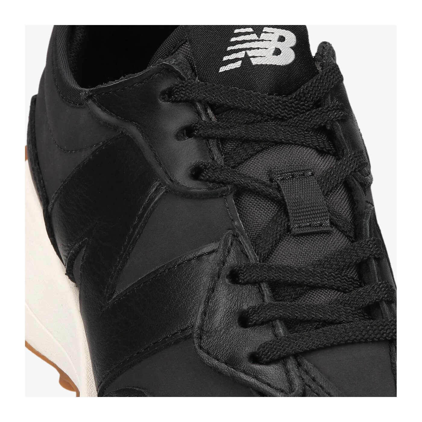 Дамски маратонки NEW BALANCE 327  ws327lb цвят черен