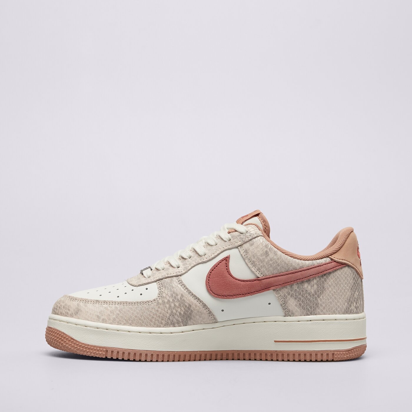 Мъжки маратонки NIKE AIR FORCE 1 '07 LV8 hf2898-100 цвят бял