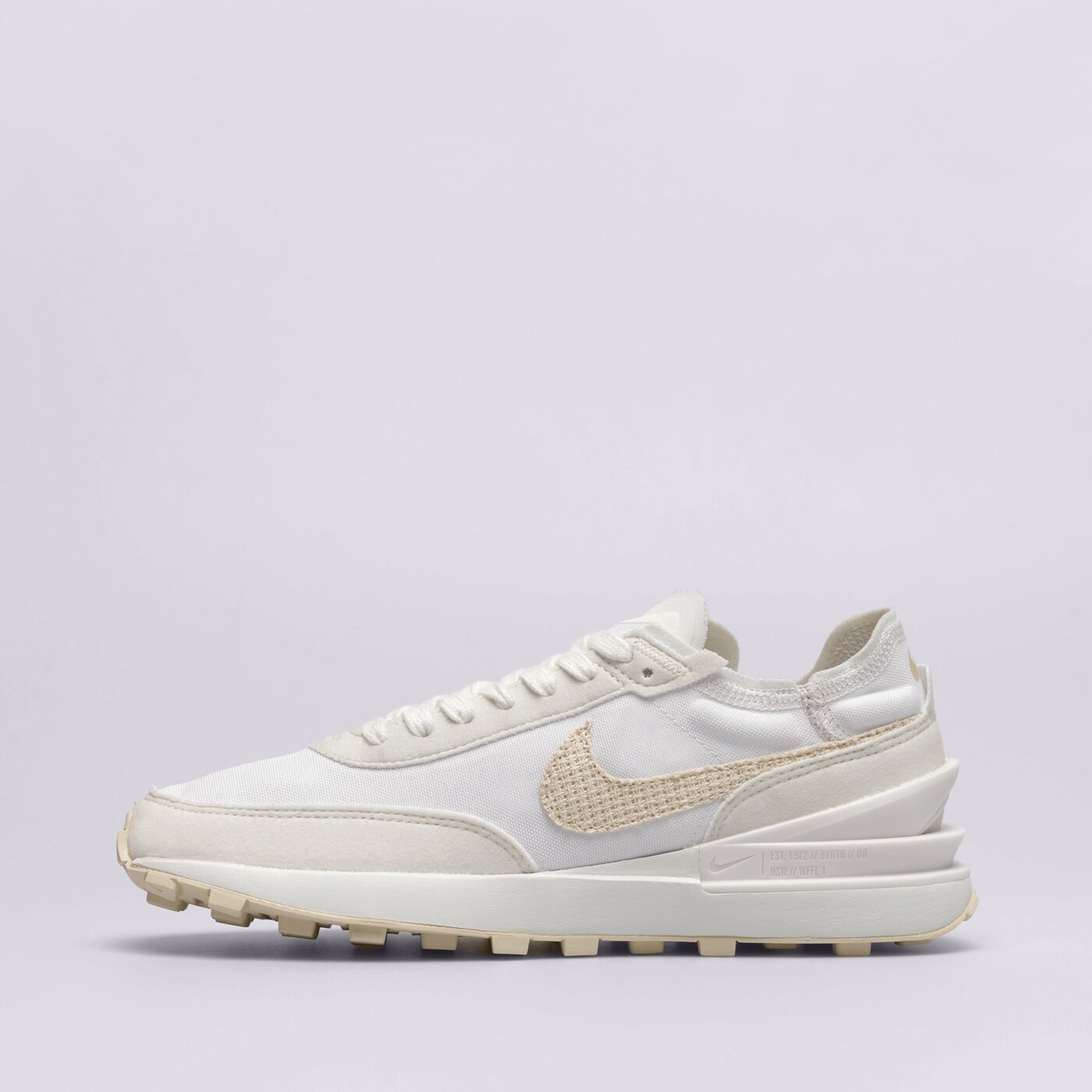 Дамски маратонки NIKE WAFFLE ONE dm7604-100 цвят бял