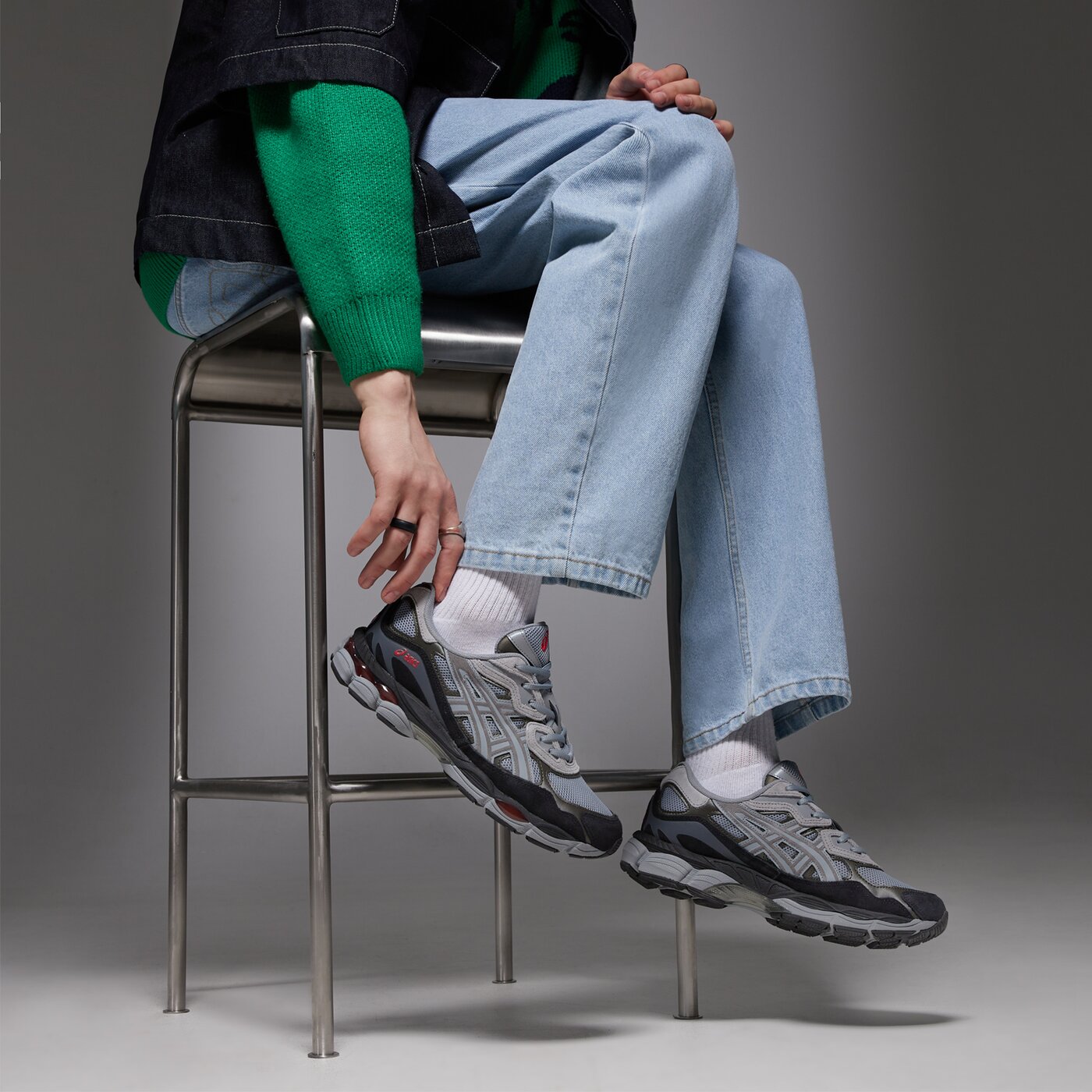 Мъжки маратонки ASICS GEL-NYC 1203a383024 цвят сив