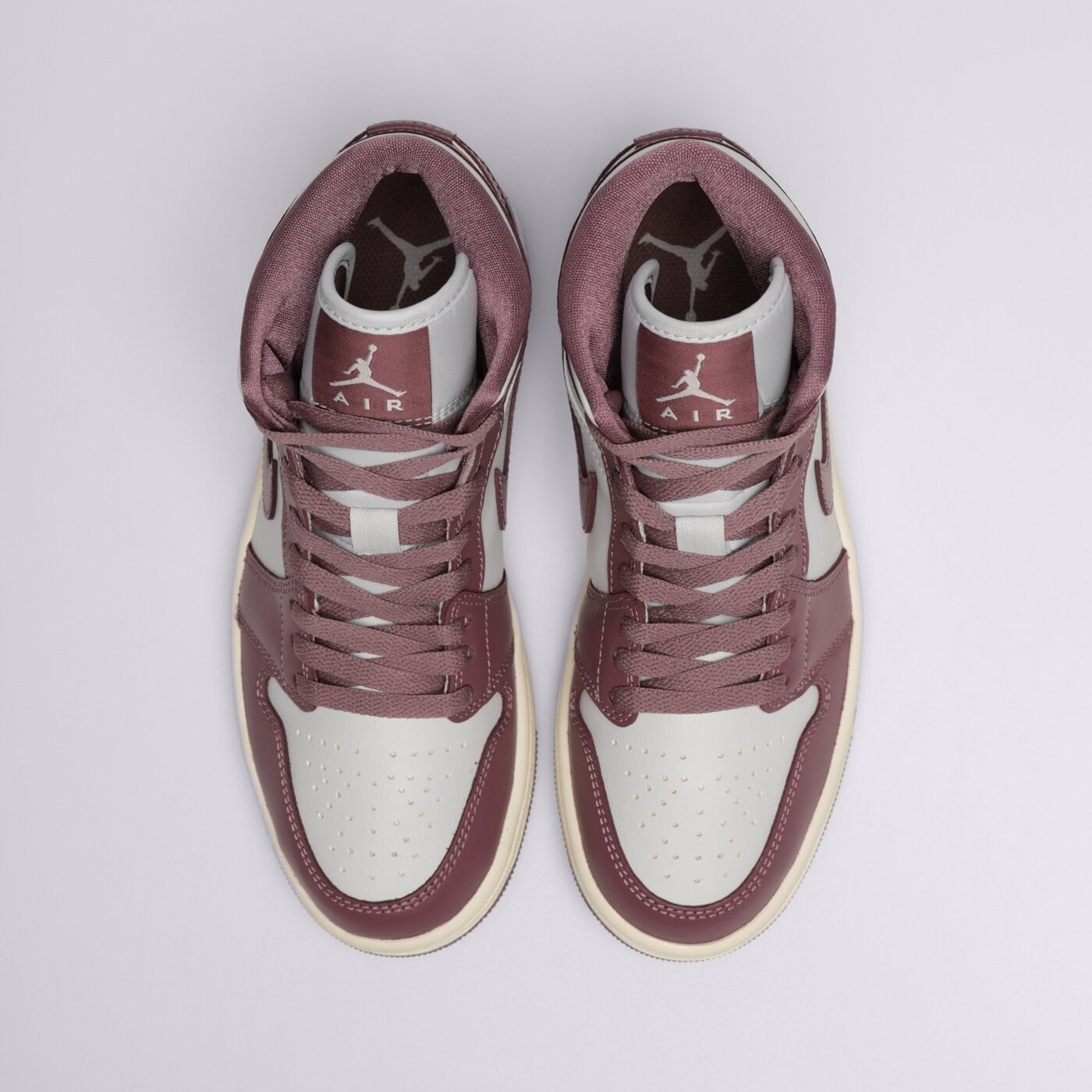 Дамски маратонки WMNS AIR JORDAN 1 MID bq6472-050 цвят розов