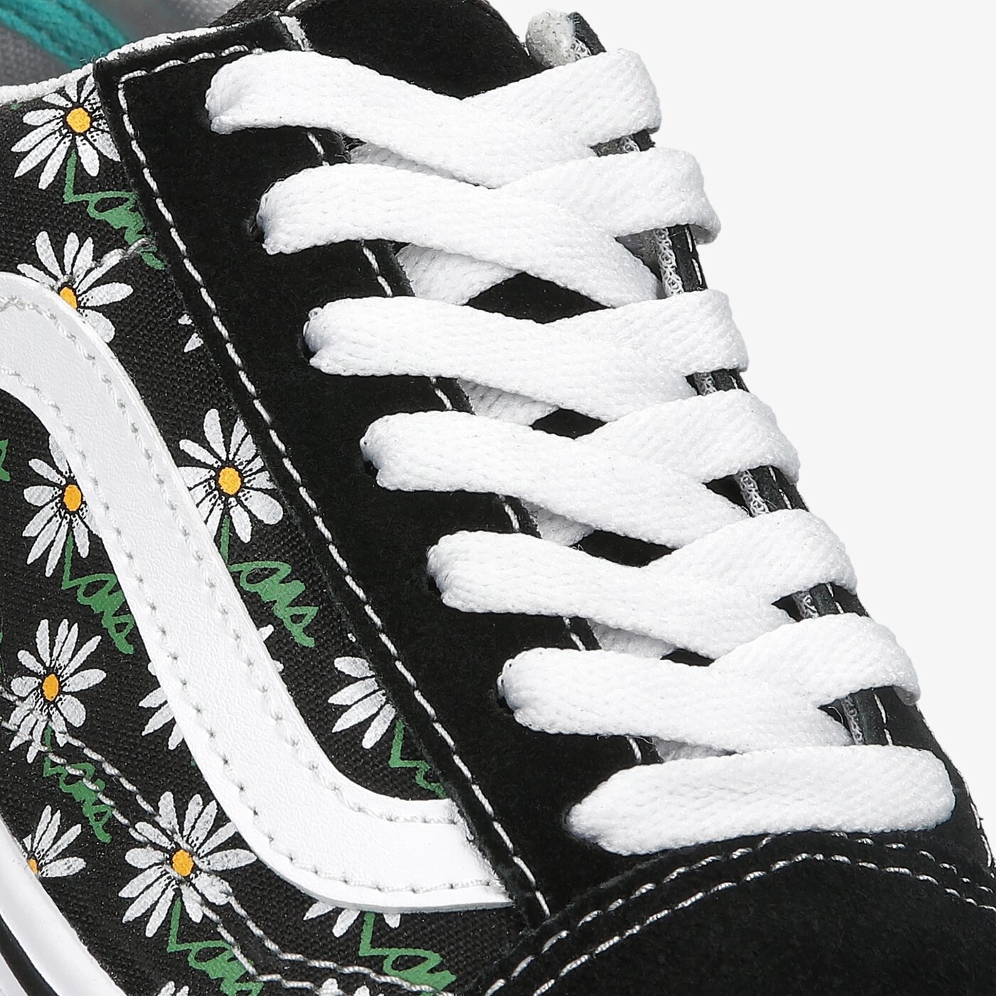 Дамски маратонки VANS UA COMFYCUSH OLD SKOOL vn0a3wma49k1 цвят многоцветен