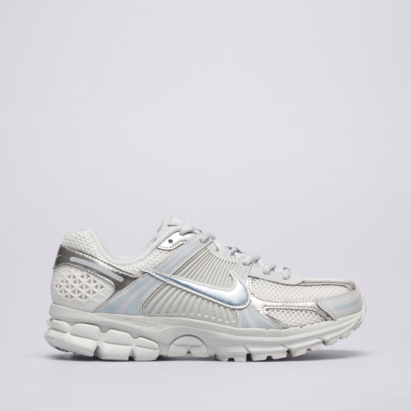 Дамски маратонки NIKE W ZOOM VOMERO 5 MET ib8929-001 цвят сив