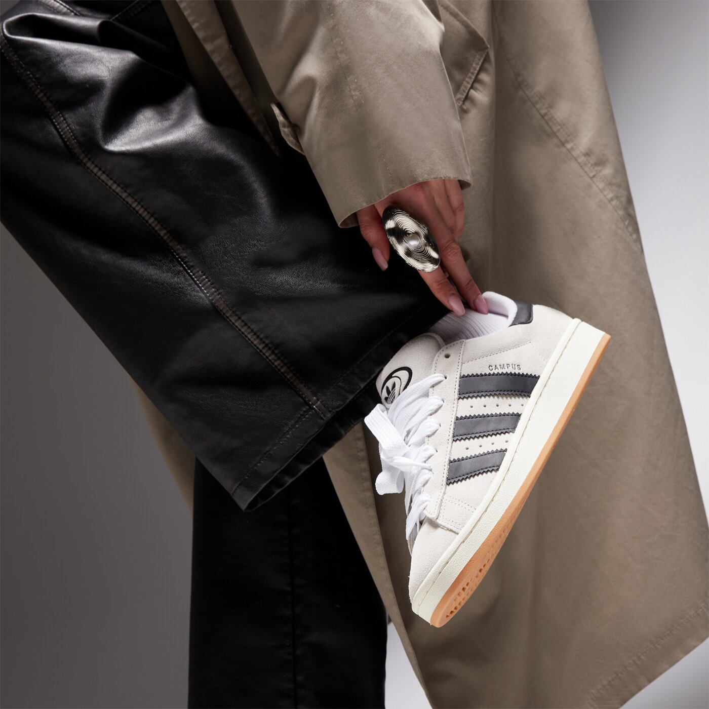 Дамски маратонки ADIDAS CAMPUS 00S W gy0042 цвят бежов