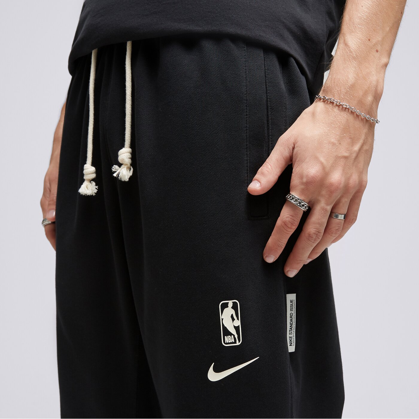 Мъжки панталони NIKE ПАНТАЛОНИ BKN M NK DF STD ISSUE PNT NBA dn8549-010 цвят черен
