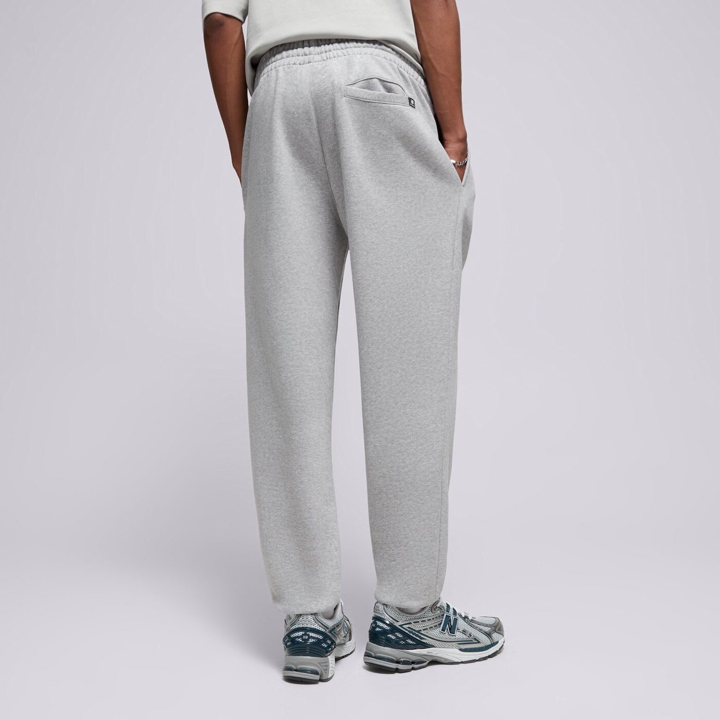 Мъжки панталони NEW BALANCE ПАНТАЛОНИ NB ESSENTIAL STACKED mp31539ag цвят сив