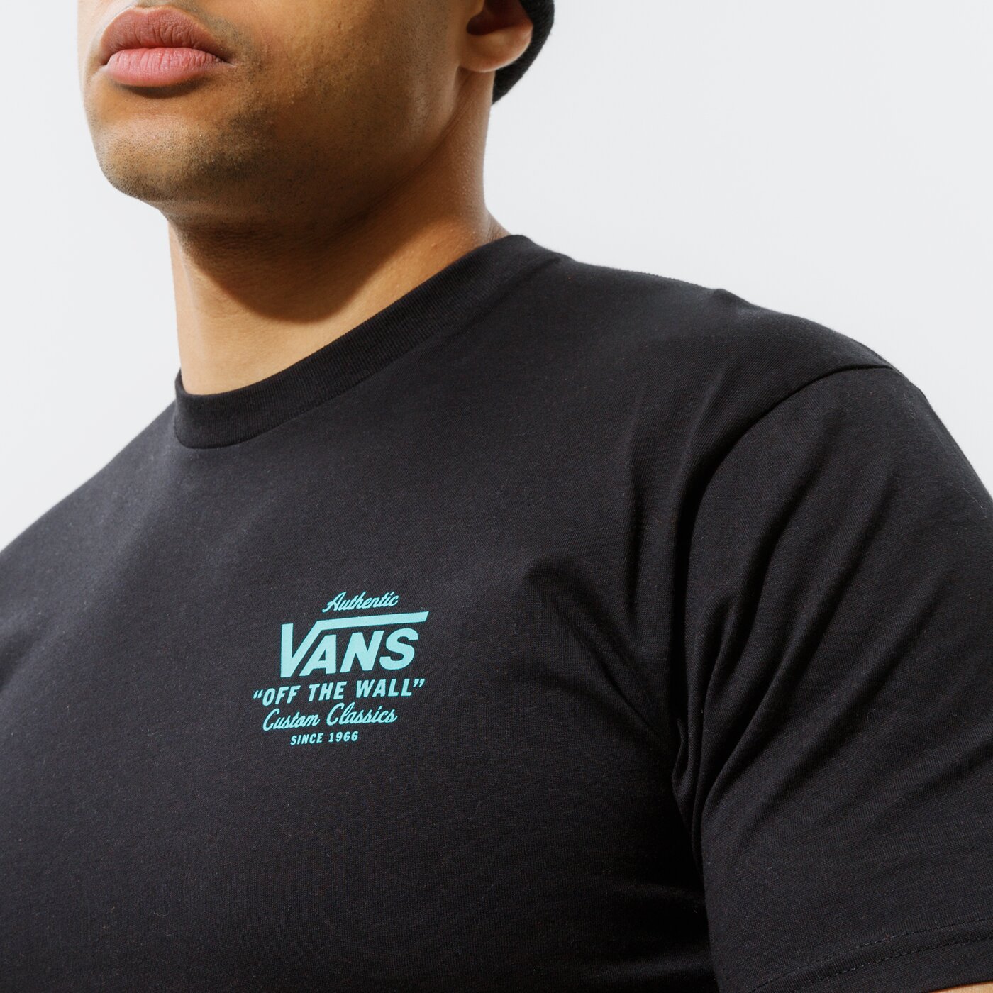 Мъжка тениска VANS ТЕНИСКА HOLDER ST CLASSIC vn0a3hzfb2n1 цвят тъмносин